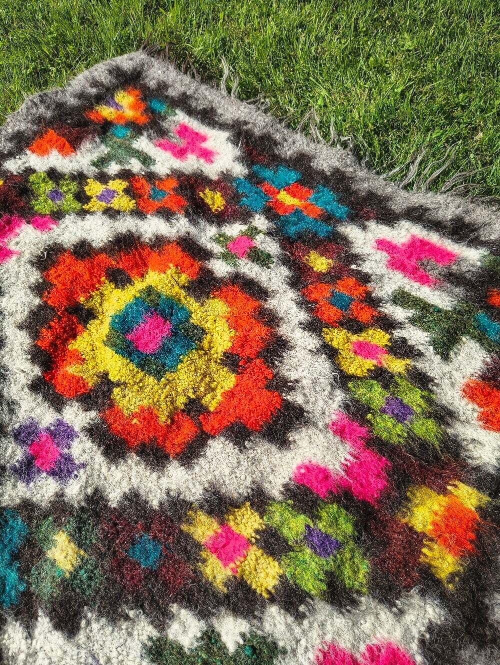 Handwoven Ukranian Wool Rug Colorful Geometric - Picture 12 of 12